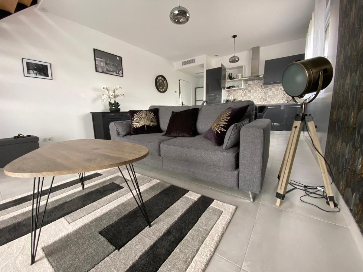 La Villa Perchee Calme, Sauna, Parking Prive Saint-Prix  Luaran gambar