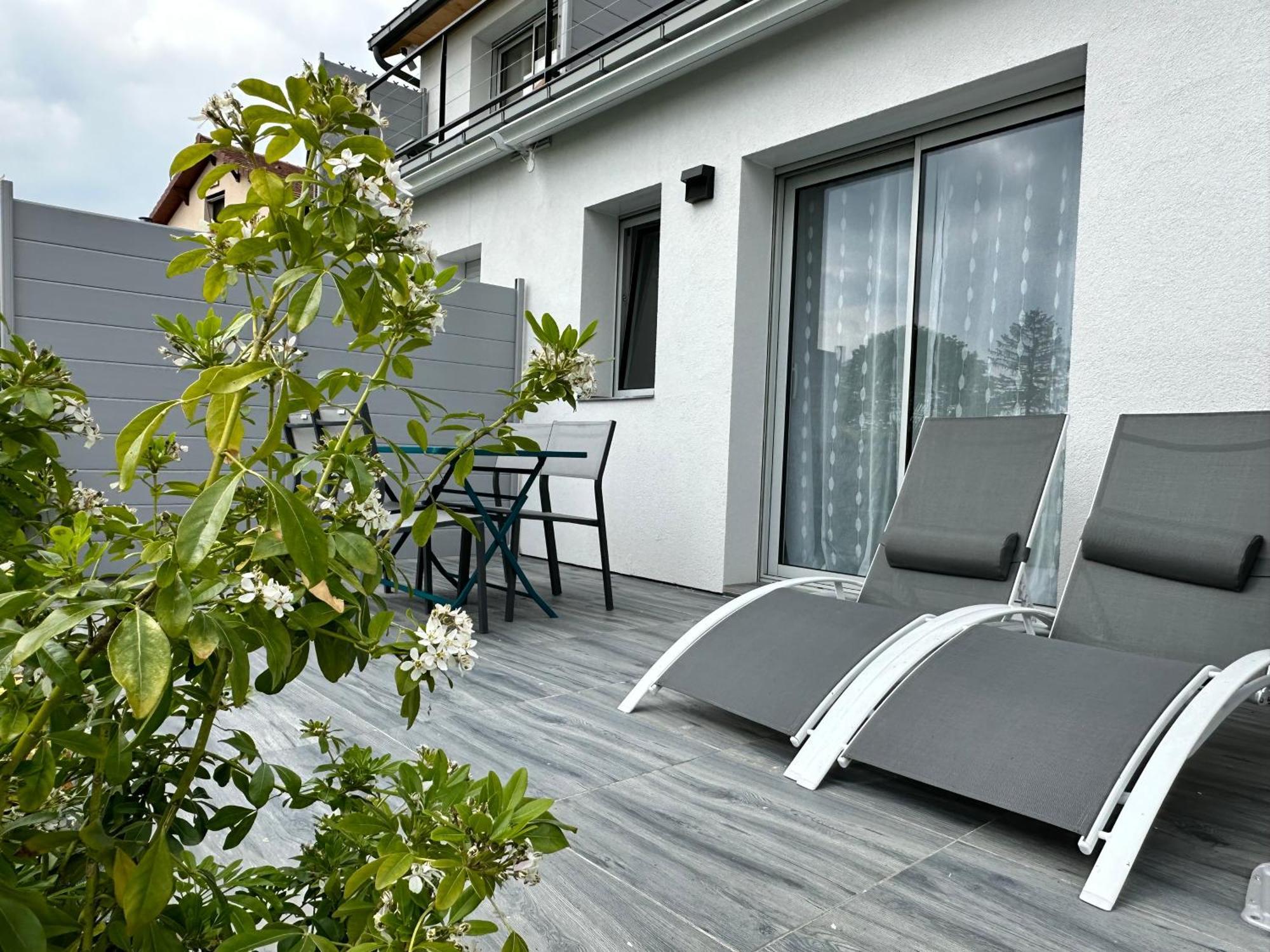 La Villa Perchee Calme, Sauna, Parking Prive Saint-Prix  Luaran gambar