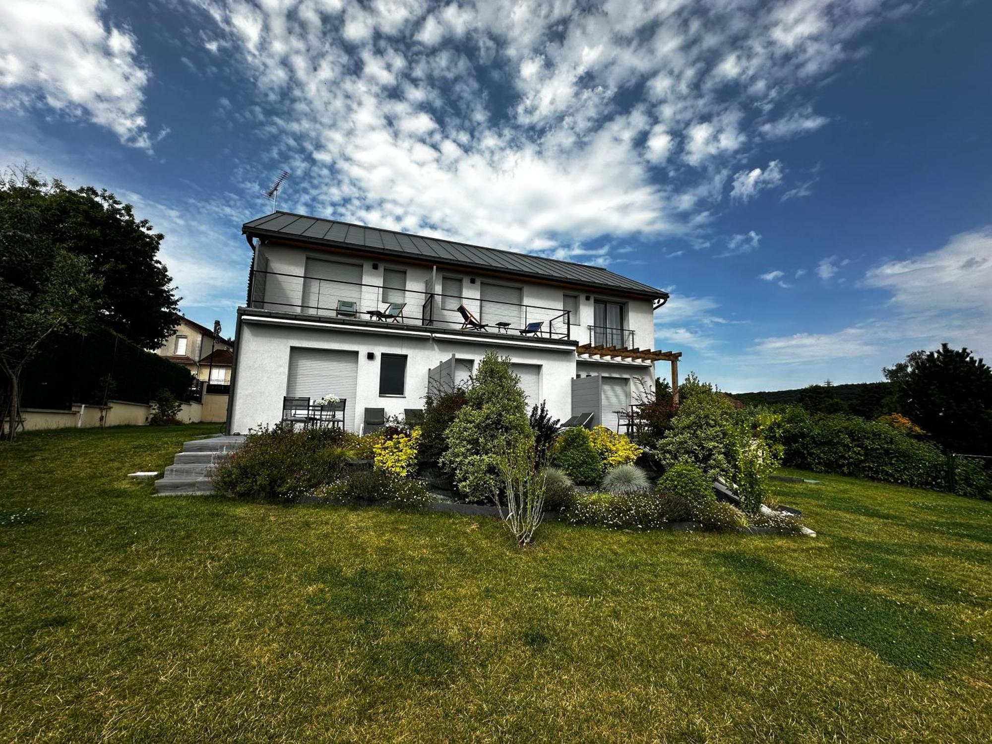 La Villa Perchee Calme, Sauna, Parking Prive Saint-Prix  Luaran gambar